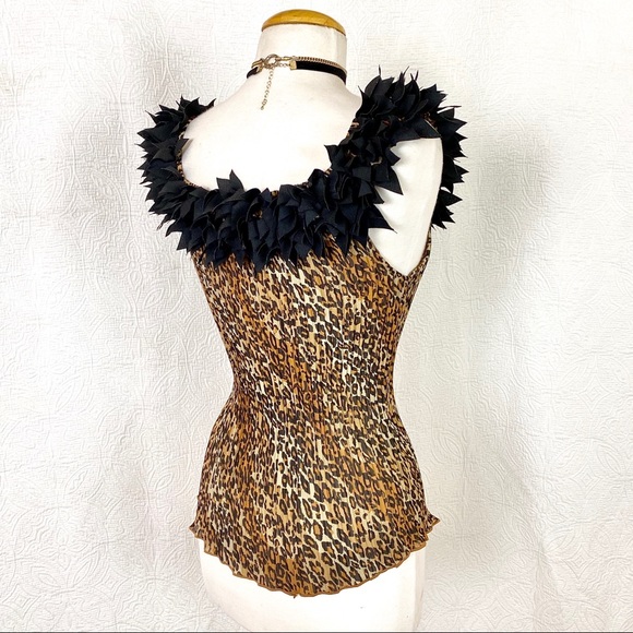 Vintage 80s S Black Faux Feather Neck Trim Crinkle Animal Print Sleeveless.Top - Picture 5 of 16